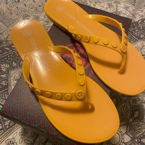 NEW Tory Burch Jelly Studded Accents Flip Flops - Color: Sunburst
